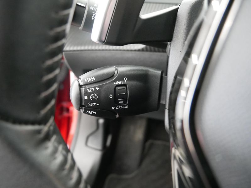 Peugeot 2008 - fotka 17 z 25