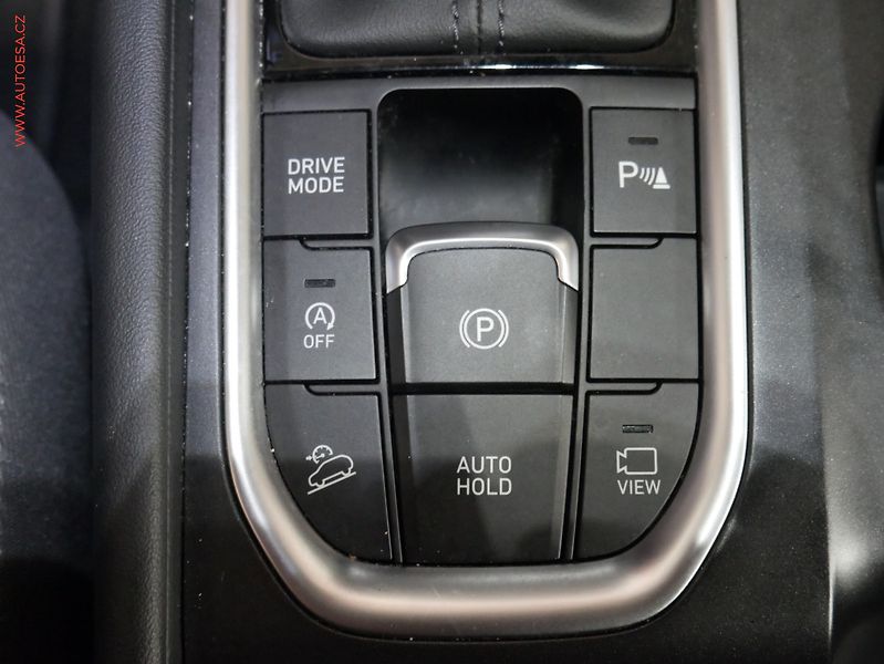 Hyundai Santa Fe (2020) 2.2 CRDi 4x4, 1.maj,ČR - fotka 21 z 30