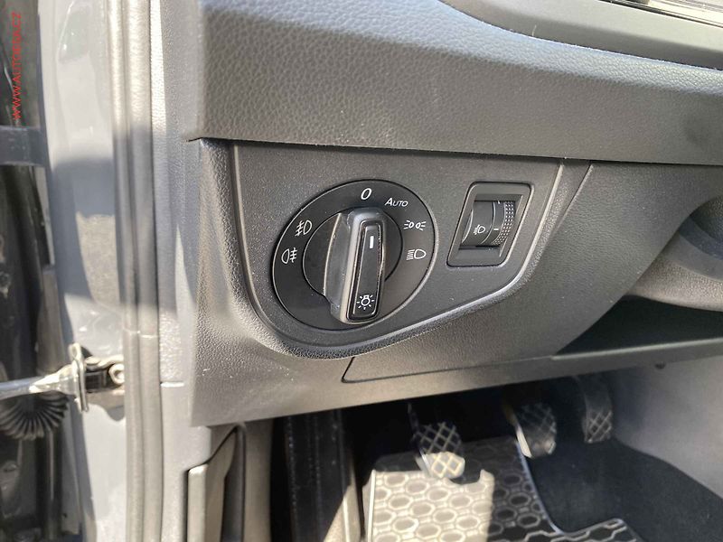 Volkswagen Polo (2018) 1.0i, Comfortline, park. - fotka 15 z 17