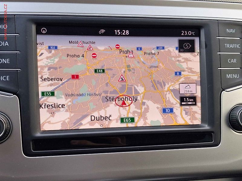 Volkswagen Passat (2017) 2.0TDi, DSG, navi - fotka 18 z 21