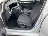 Volkswagen Golf (2022) 2.0 TDi, ČR, Life, LED - náhled 9
