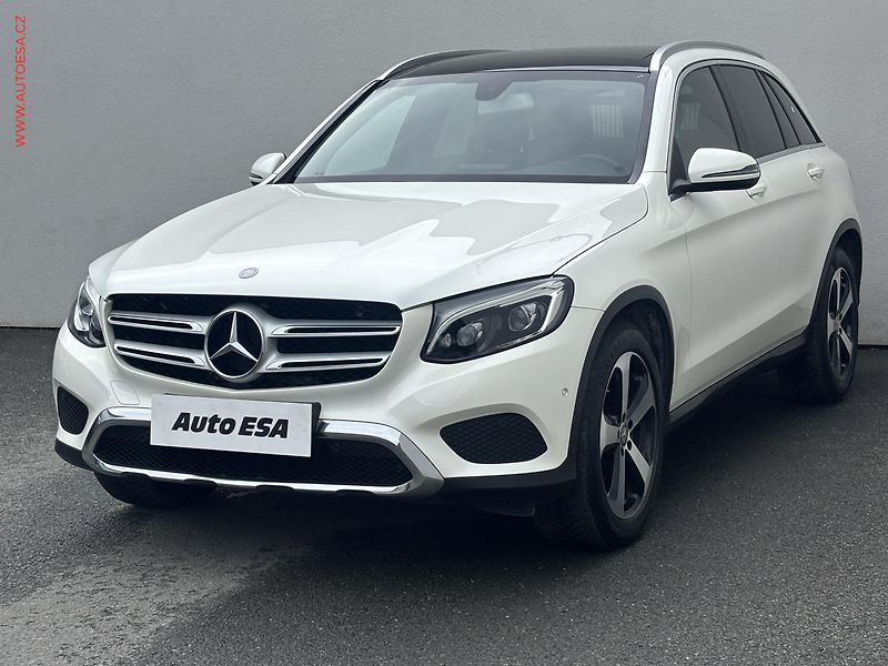 Mercedes-Benz GLC (2016) 2.0T GLC250 4M, AT, LED - fotka 3 z 22