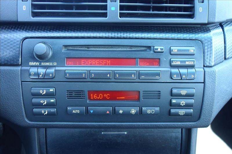 BMW Řada 3 318 Ci, SERVISNÍ KNIHA. - fotka 22 z 35