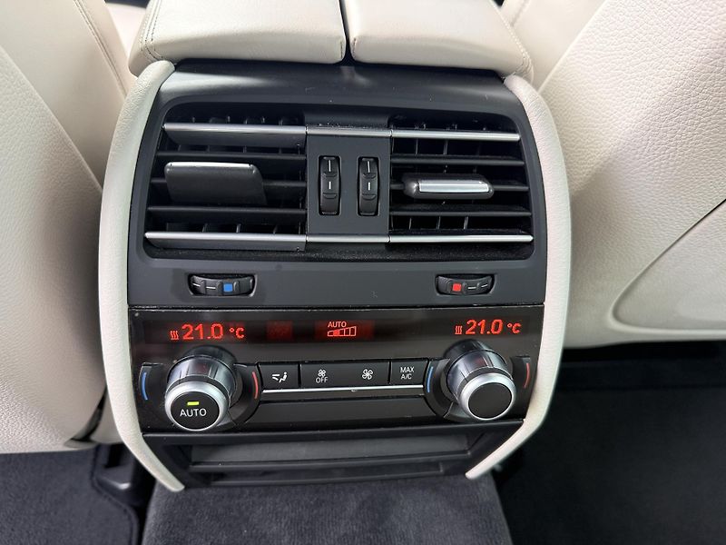 BMW Řada 7 730D koupeno v ČR DPH - fotka 35 z 35