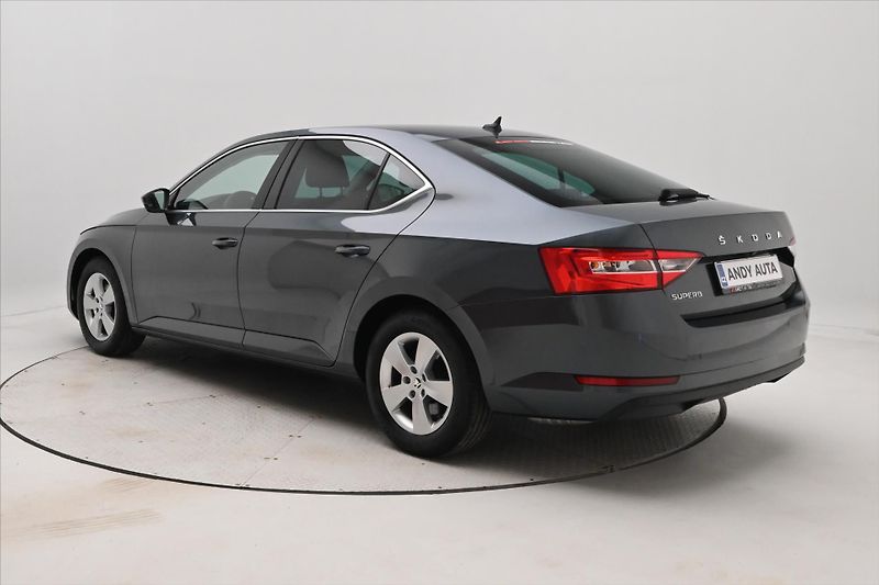 Škoda Superb 1,5 TSI 110 kW Ambition Záruka - fotka 7 z 30