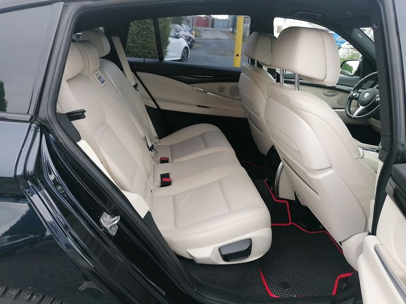 BMW Řada 5 (2014) GT 530d xDrive M-paket - fotka 11 z 40
