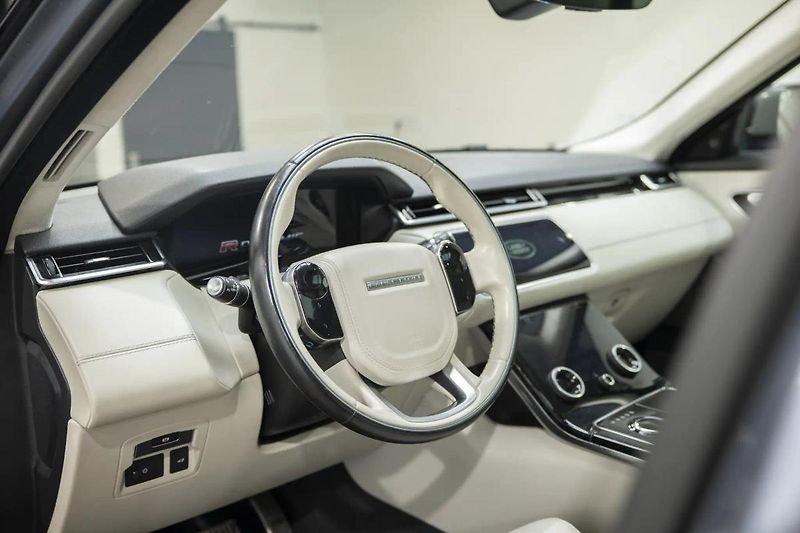 Land Rover Range Rover Velar P380 280 kW R-Dynamic - fotka 7 z 37
