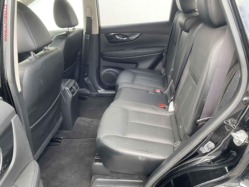 Nissan X-Trail (2019) 1.7 dCi 4x4, Tekna, LED - fotka 10 z 19