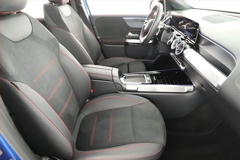 Mercedes-Benz GLB (2024) 200 d 4MATIC - fotka 7 z 20