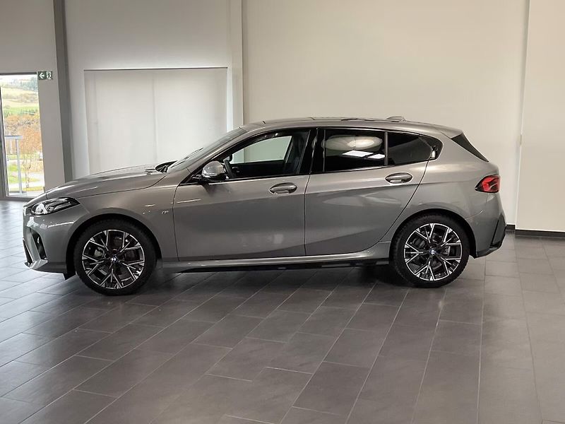 BMW Řada 1 120 M-Sport design Pano Kamer - fotka 3 z 9