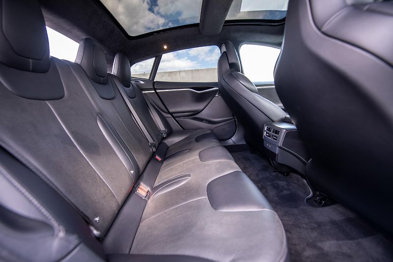 Tesla Model S (2017) 90D, nabíjení zdarma, FSD - fotka 26 z 37