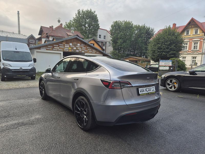 Tesla Model Y ZAMLUVENO ! - fotka 4 z 49