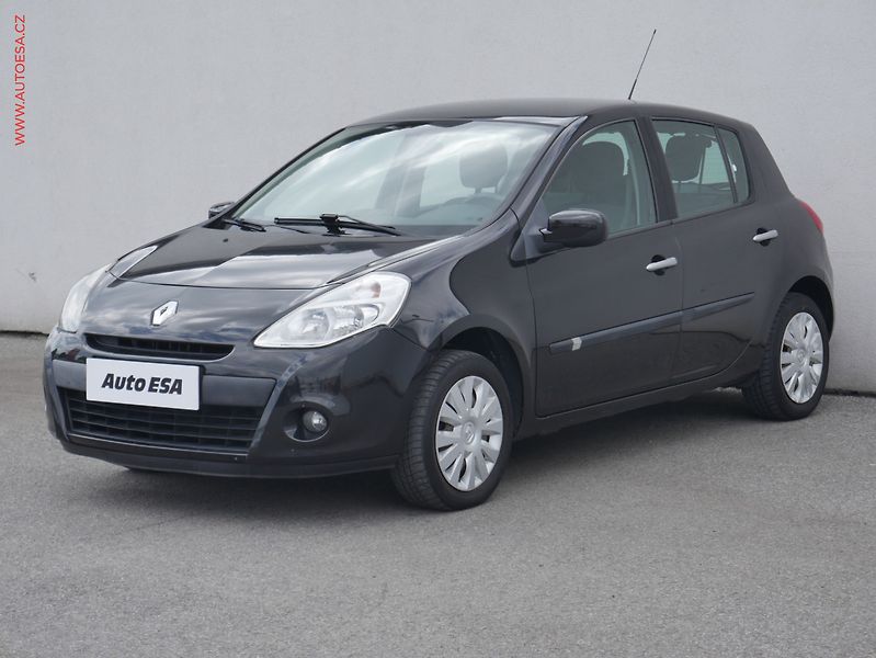 Renault Clio (2011) 1.2i, AC, temp - fotka 3 z 18