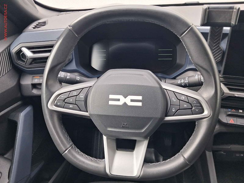 Dacia Duster (2024) 1.0 TCe, 1.maj,ČR, Journey - fotka 11 z 21