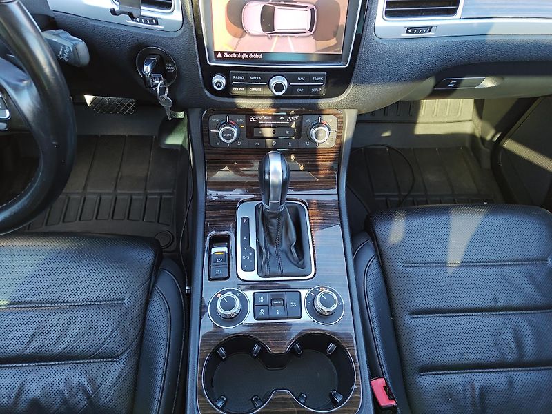 Volkswagen Touareg (2014) VW Touareg V6 3.0 TDI 193kw  - fotka 12 z 26