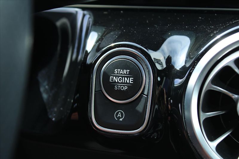 Mercedes-Benz GLA 250 165kW 4MATIC AMG ČR - fotka 22 z 34