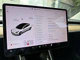Tesla Model 3 SR Plus REZERVACE - náhled 25