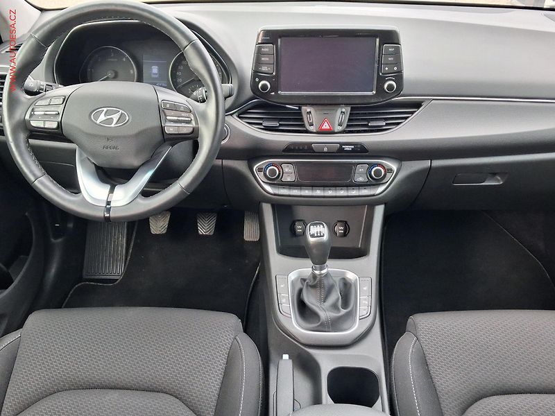 Hyundai i30 (2020) 1.6CRDi, ČR, LED, navi - fotka 8 z 23