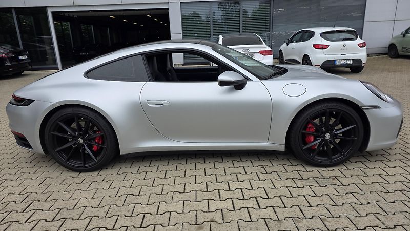 Porsche 911 (2022) S plný servis - fotka 4 z 18