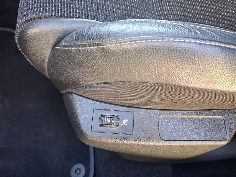 Citroën C4 (2016) 1,6HDi NAVI 2xKOLA MAX VÝBAVA  - fotka 12 z 43