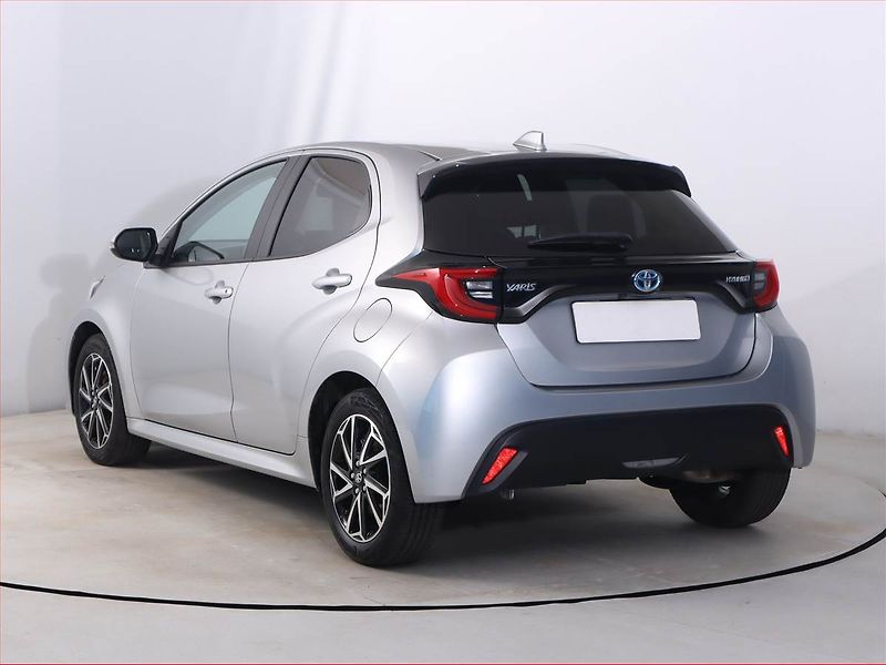 Toyota Yaris (2022) 1.5 VVT-i Hybrid - fotka 4 z 20