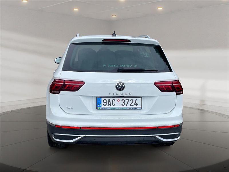 Volkswagen Tiguan 1,5 TSI Elegance DSG - fotka 5 z 11