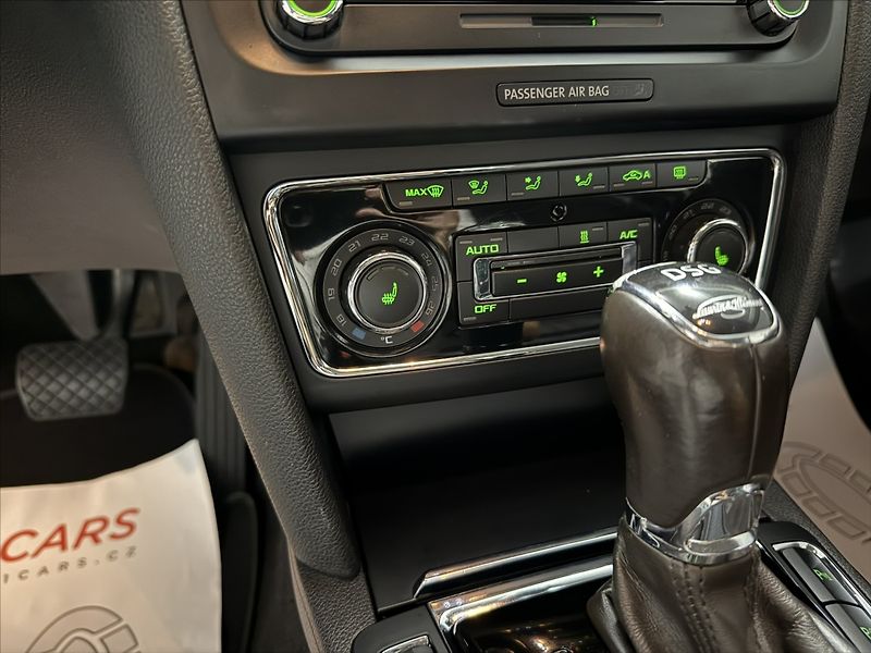 Škoda Superb 3,6   V6 260HP LAURIN WEBASTO - fotka 19 z 37