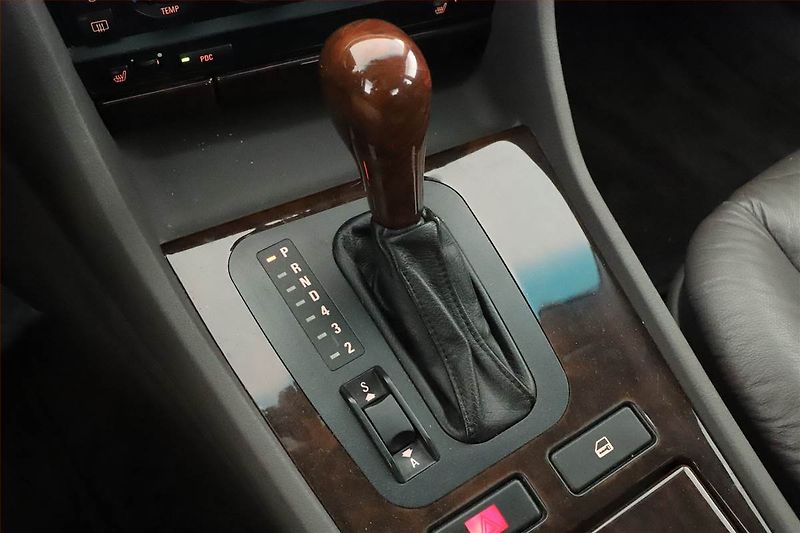 BMW Řada 7 (1994) 740i, Automat, Kůže, Tempomat - fotka 18 z 20