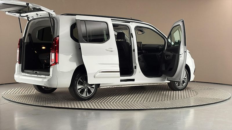 Toyota ProAce City Verso 1.5 D-4D Long Family - fotka 6 z 25