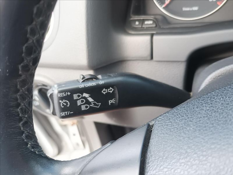 Volkswagen Golf Plus 1,4 TSI,90KW,DIGIKLKIMA,TEMPOM - fotka 28 z 33