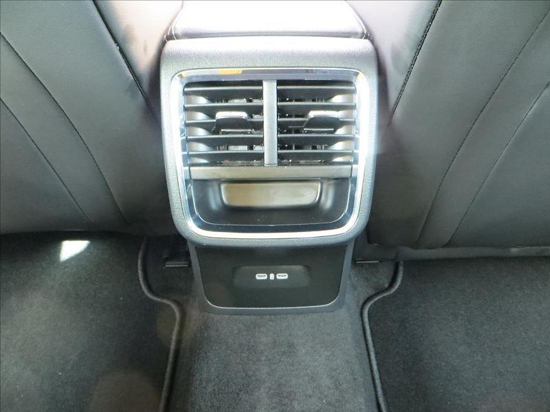 Škoda Octavia 2,0 TDI Style ČR Kamera Výhřev - fotka 28 z 29