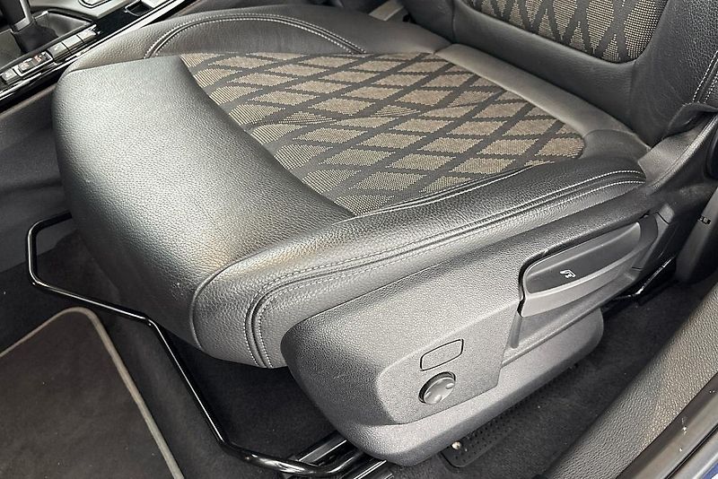 BMW X1 xDrive20d - fotka 7 z 24