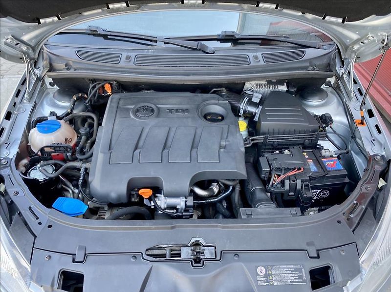 Škoda Fabia 1,6 TDI CR 55kW Active Combi - fotka 37 z 38