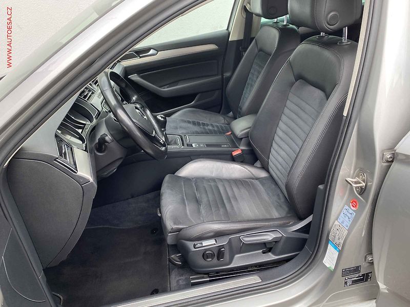 Volkswagen Passat (2015) 2.0TDI, LED, navi - fotka 9 z 18