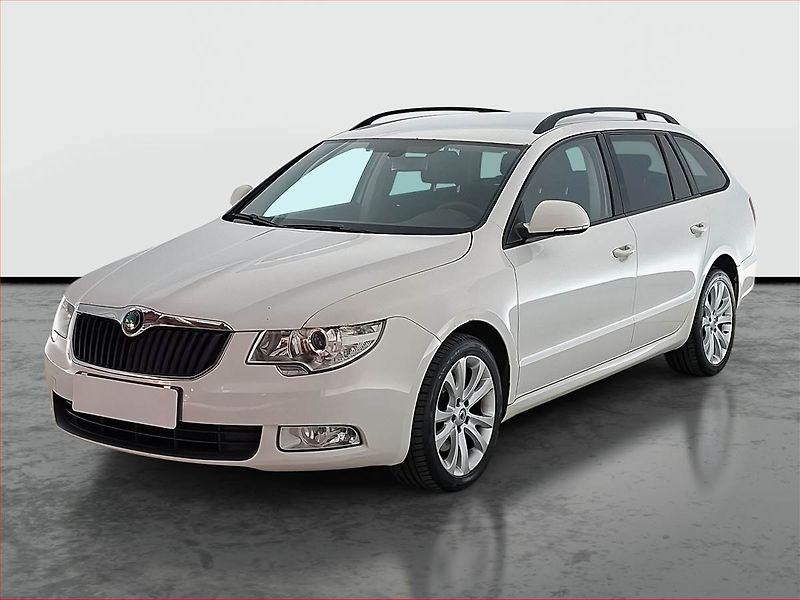 Škoda Superb (2011) 2.0 TDI, Xenony, Park. senzory - fotka 2 z 15