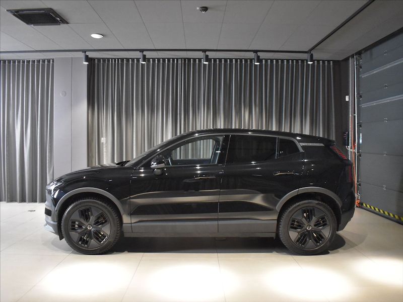 Volvo EX30 0,0 CROSS COUNTRY ULTRA TWIN - fotka 2 z 24