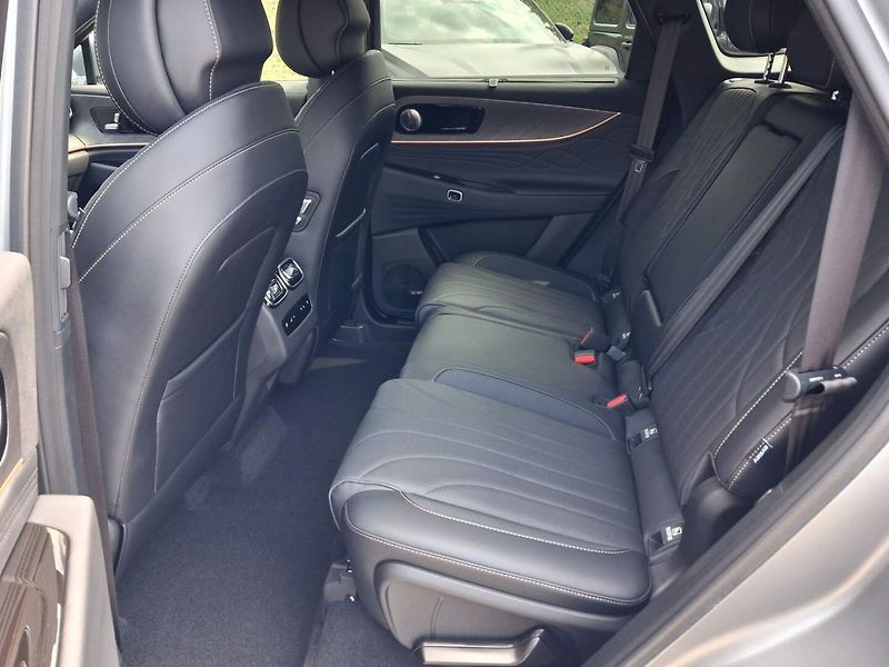 Jaecoo 8 (2026) Exclusive 1.5TGDI PHEV AWD - fotka 10 z 33
