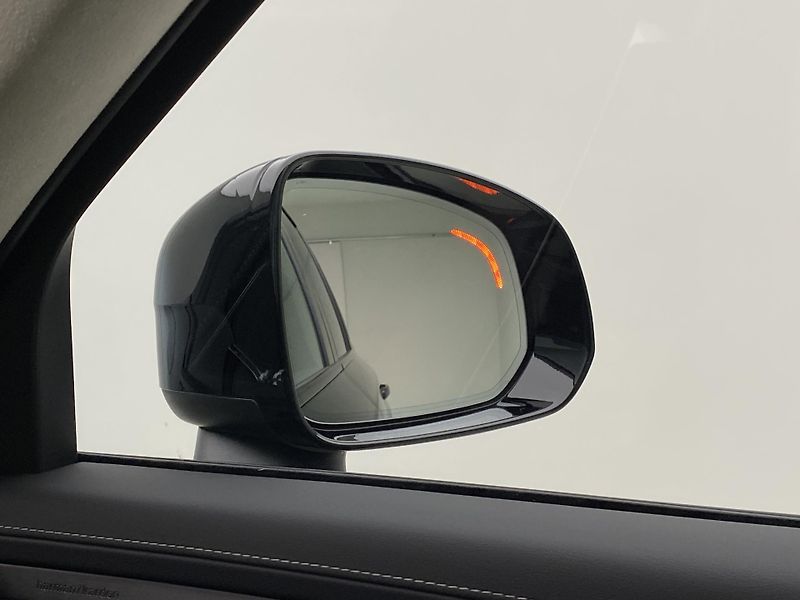 Volvo XC90 (2026) T8 AWD Plug-in DARK ULTRA - fotka 35 z 79