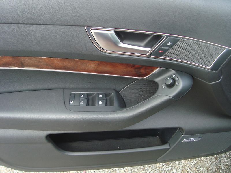 Audi A6 (2004) 3,0TDI Quattro - fotka 10 z 16