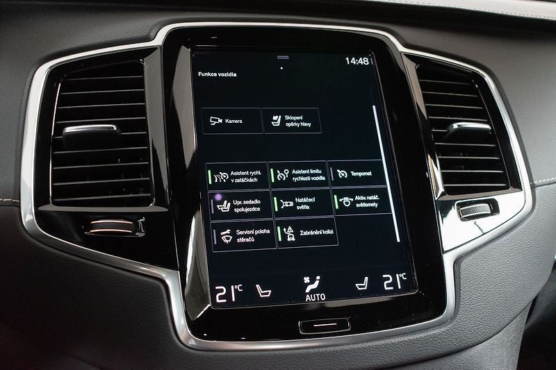 Volvo XC90 B5 AWD R-DESIGN*POLESTAR CHIP* - fotka 28 z 46