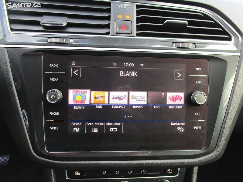 Volkswagen Tiguan 1,5TSI-96KW-NOVÁ STK+OLEJ - fotka 18 z 27