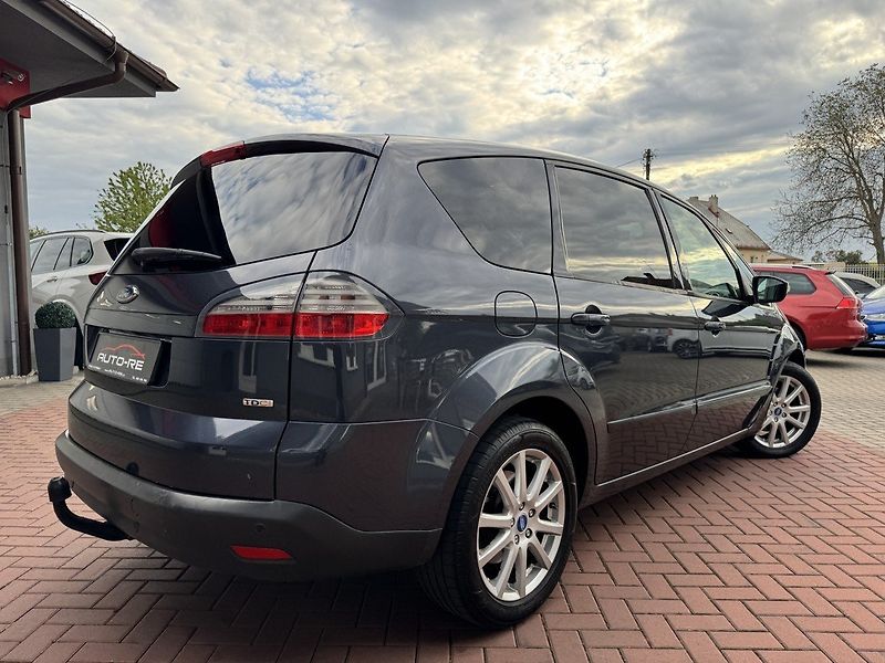 Ford S-MAX (2009) 2.0TDCi Navi 7Míst Tažné Z. - fotka 2 z 45