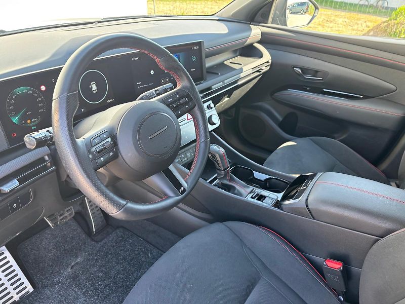 Hyundai Tucson 1.6 T-GDI DCT 118kW N-Line - fotka 11 z 29
