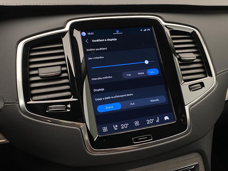 Volvo XC90 T8 AWD RECHARGE PLUS DARK CZ - fotka 58 z 73