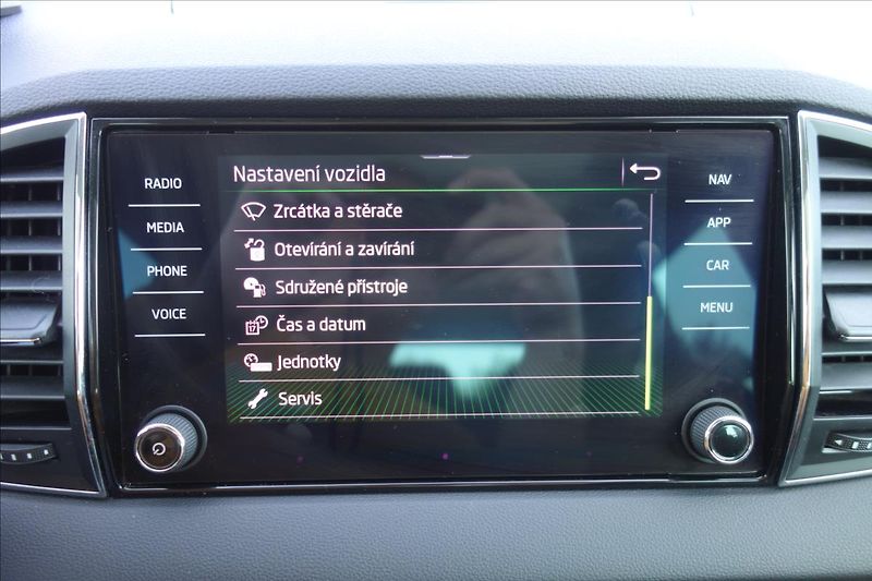 Škoda Karoq 2,0 TDi,ČR,4x4,PANORAMA,STYLE. - fotka 30 z 50