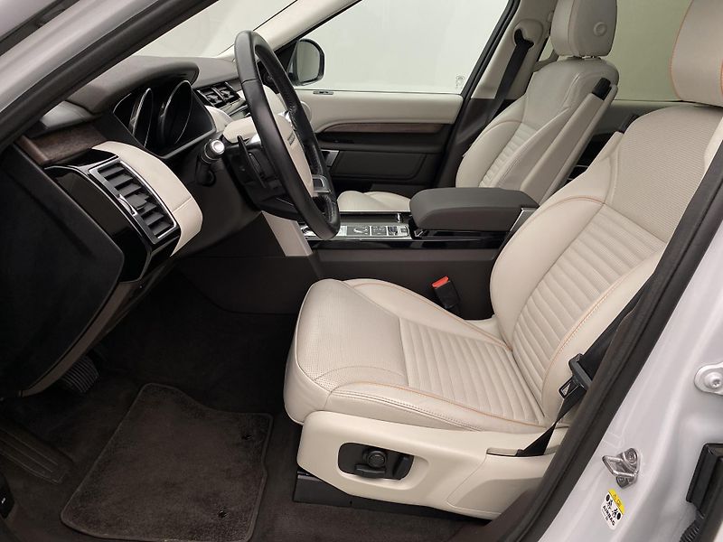 Land Rover Discovery TD6 HSE AWD AUT 7míst - fotka 3 z 44