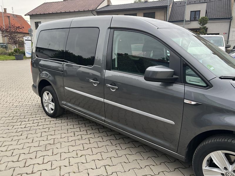 Volkswagen Caddy (2018) MAXI 2,0TDi 7 míst pěkný stav! - fotka 6 z 42