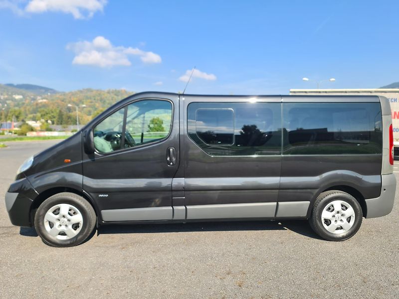 Opel Vivaro (2012) LONG 2.0 CDTi HRADEC KRÁLOVÉ - fotka 2 z 89