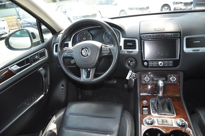 Volkswagen Touareg 3.0TDi 193kW 4x4 Automat - fotka 5 z 28