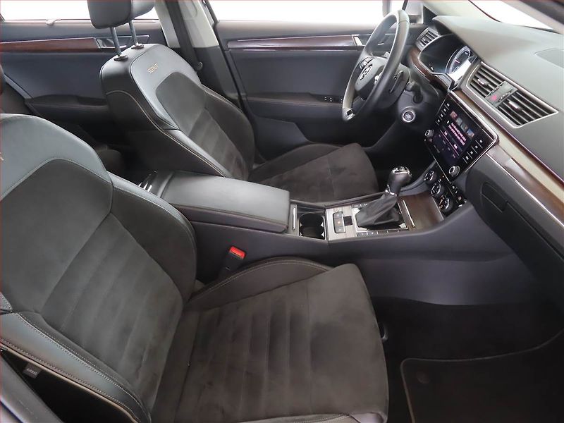 Škoda Superb (2021) Scout 2.0 TDI - fotka 9 z 14